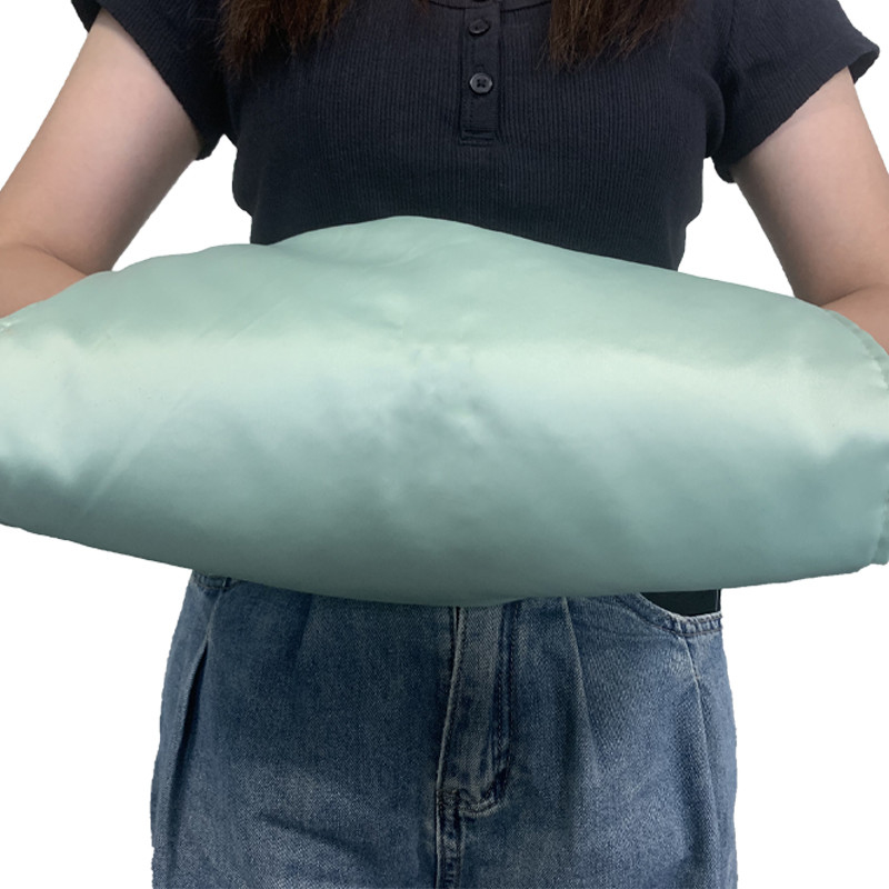 Il riscaldatore a mano confortevole o il pad riscaldatore spazioso si sceglie con il nostro design trasformabile